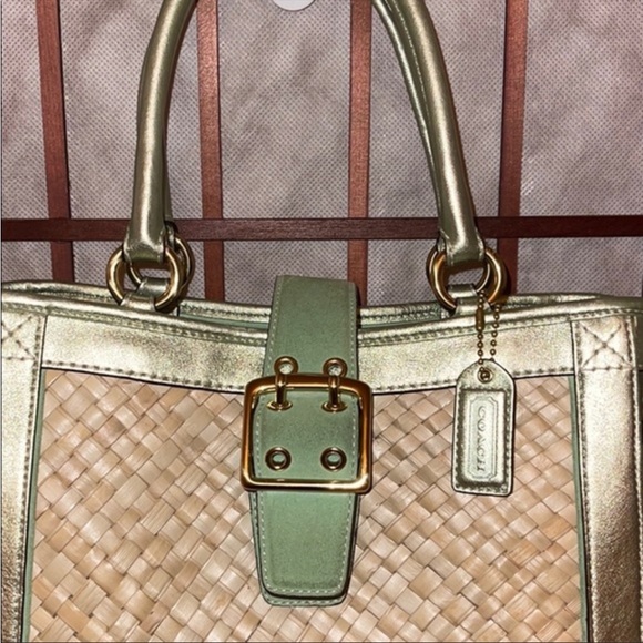 COPY - 👜RARE COACH TOTE 👜 - Picture 2 of 8